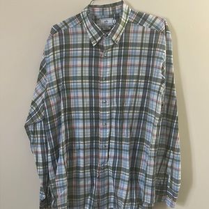 Southern tide and Vineyard Vines causal button down shirts